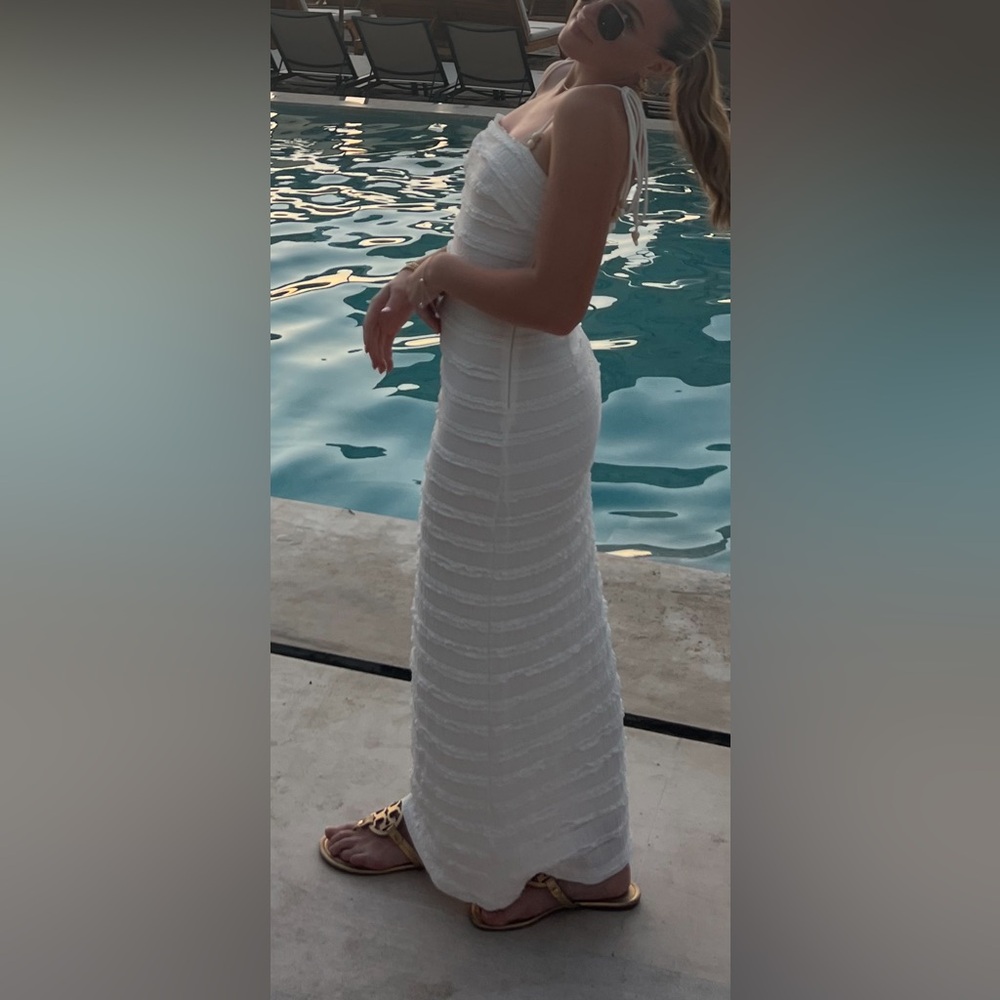 Chic Strapless White Dress